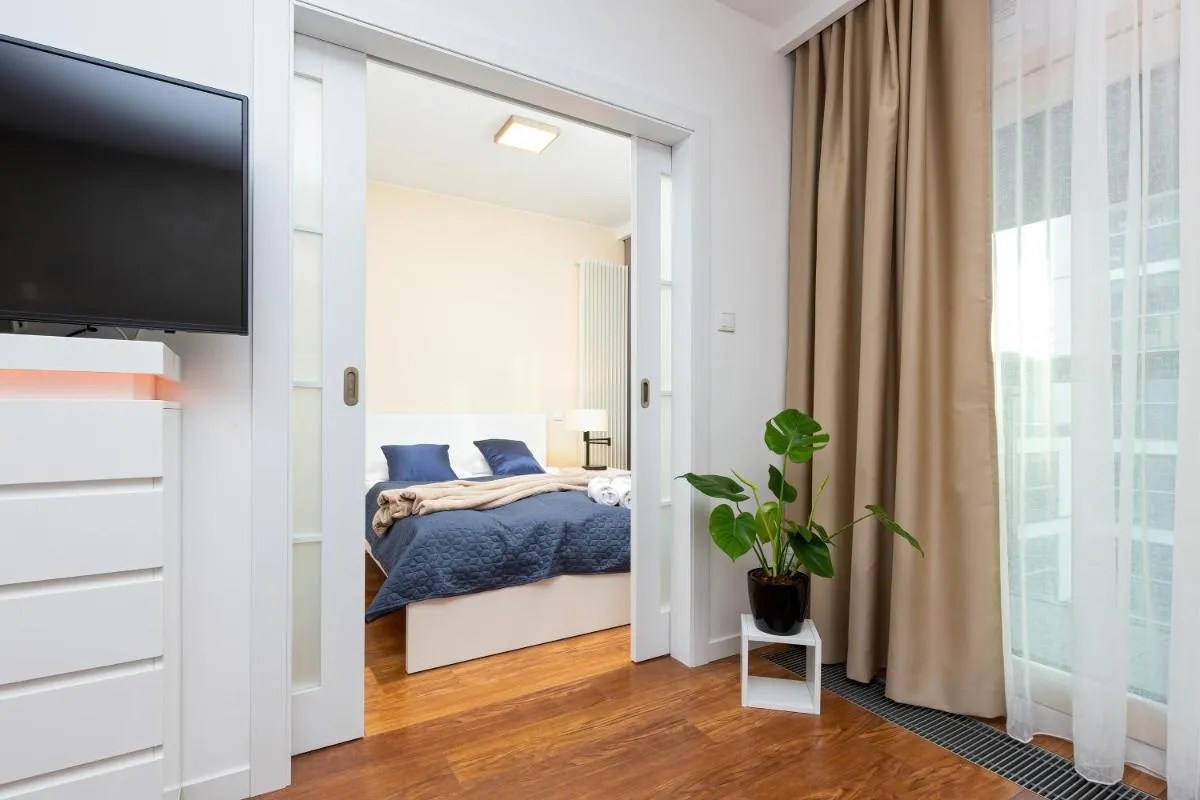 Image 4 of Royal City Center Mennica Residence by Noclegi Renters