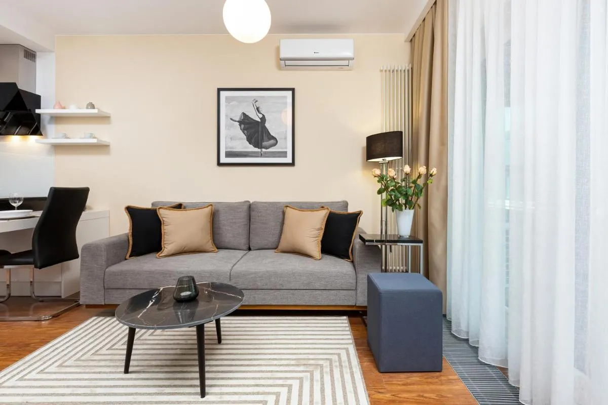 Image 1 of Royal City Center Mennica Residence by Noclegi Renters