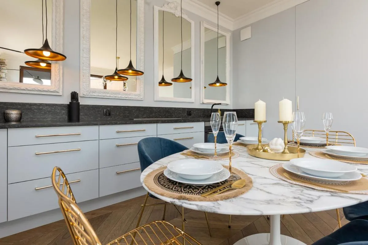 Image 3 of Royal Garden Apartment in Wilanow by Renters Prestige