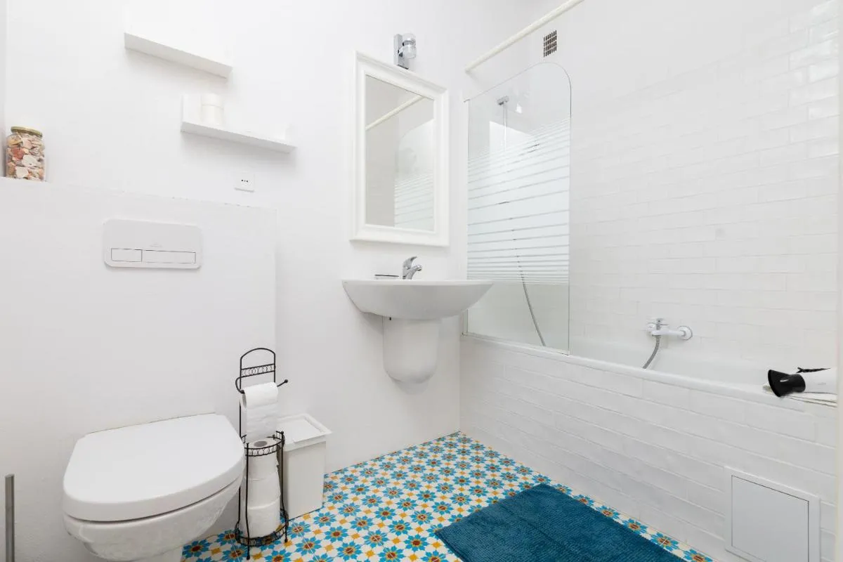 Image 2 of Royal Route Apartment for 10 people