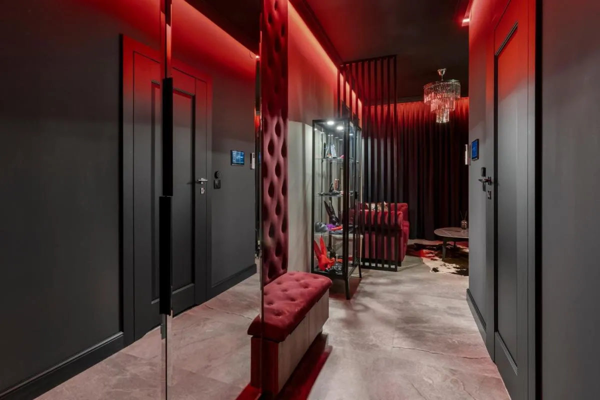 Image 1 of Secret BDSM – Stylowy i klimatyczny apartament dla dorosłych, klimatyzacja, parking podziemny, pełne wyposażenie
