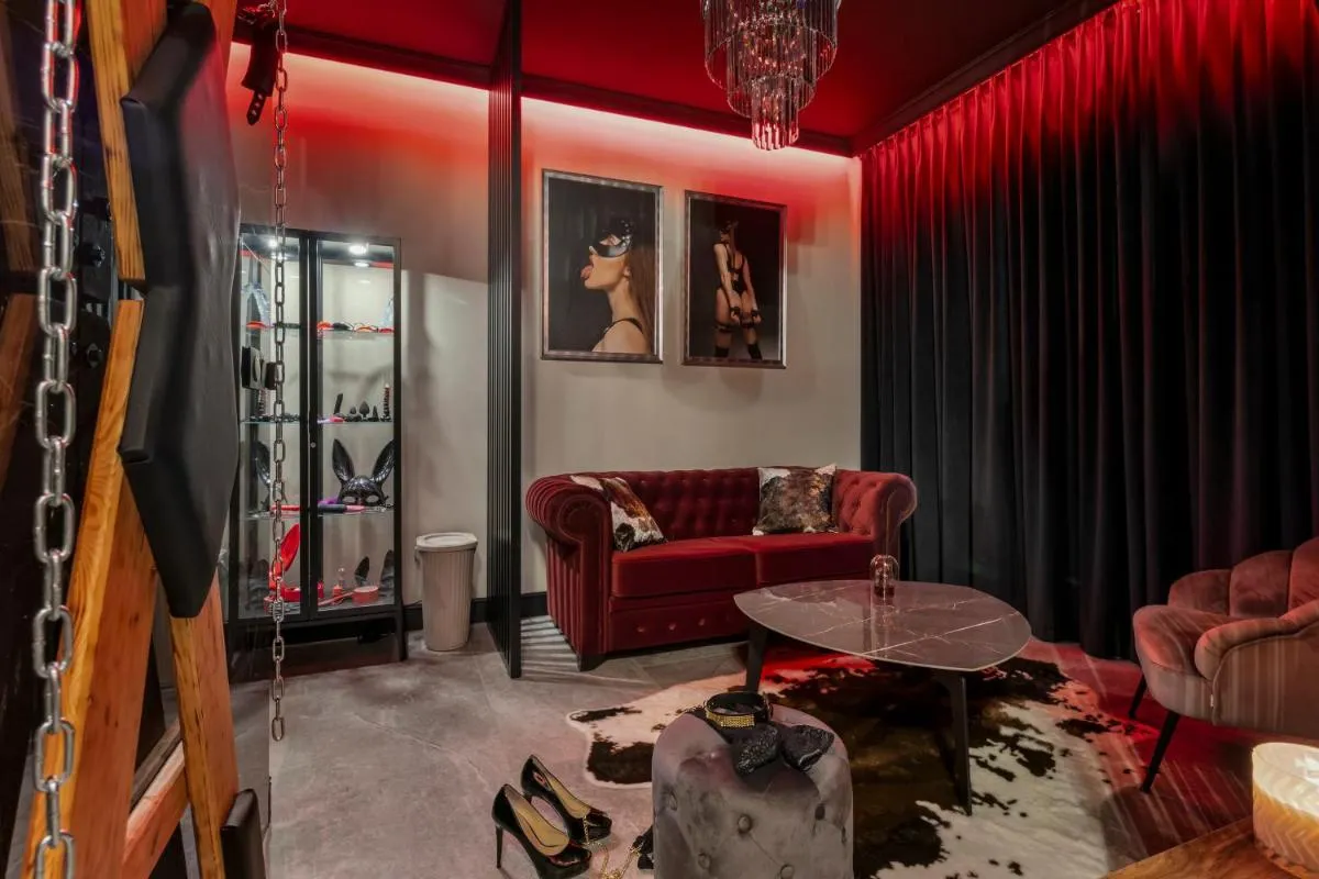 Image 2 of Secret BDSM – Stylowy i klimatyczny apartament dla dorosłych, klimatyzacja, parking podziemny, pełne wyposażenie