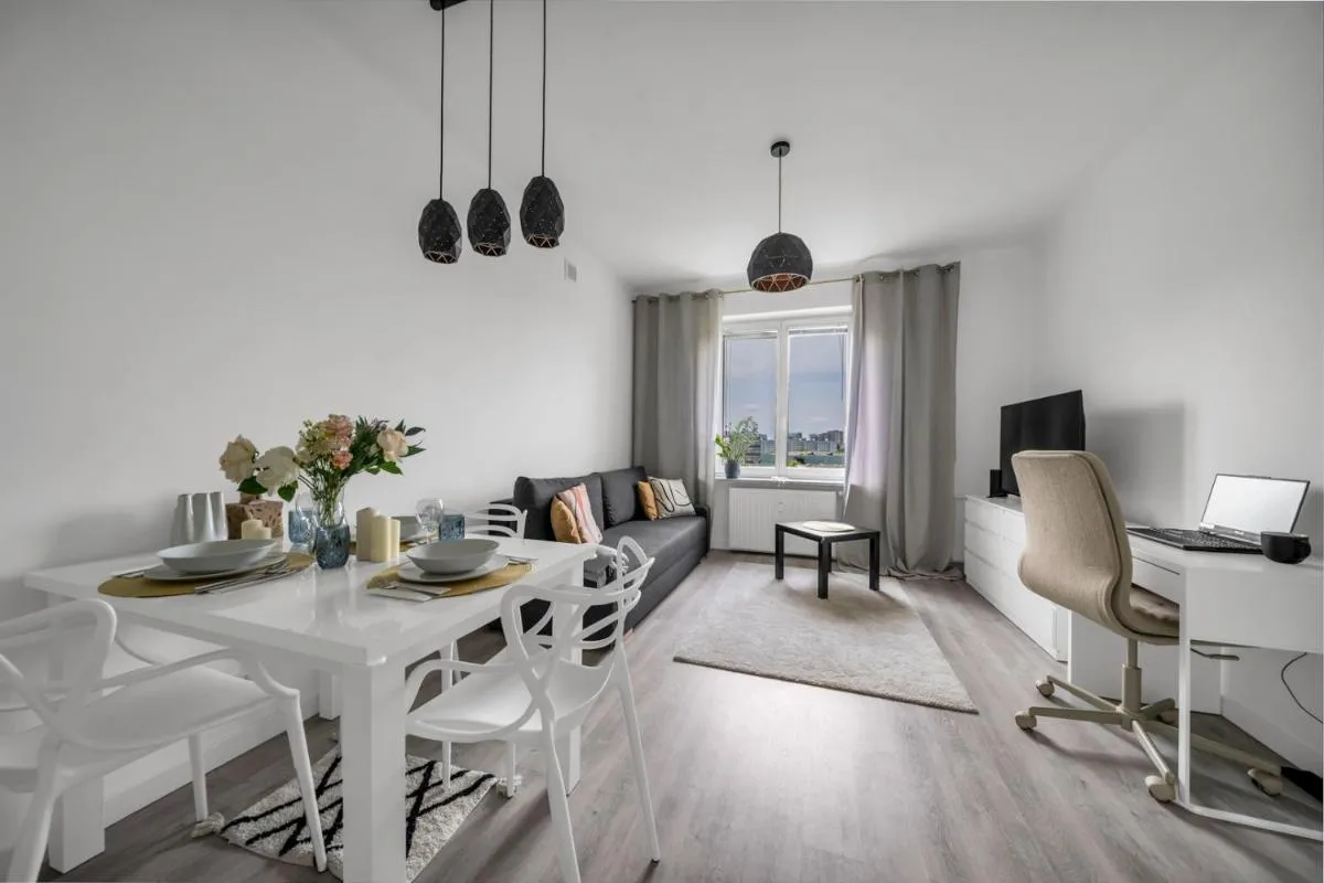 Image 2 of Śródmieście Apartment – 8th Floor, Workspace, Tram – by Rentujemy