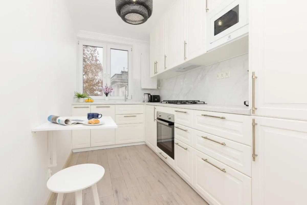 Image 2 of Two-Bedroom Apartment in Nowy Świat by Noclegi Renters