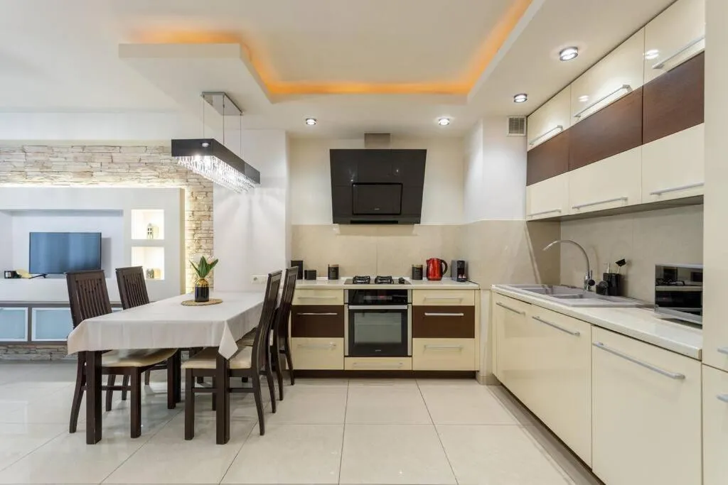 Image of Urban Chic – One Bedroom Apartment -Luxury Warsaw Stays – Grzybowska 5