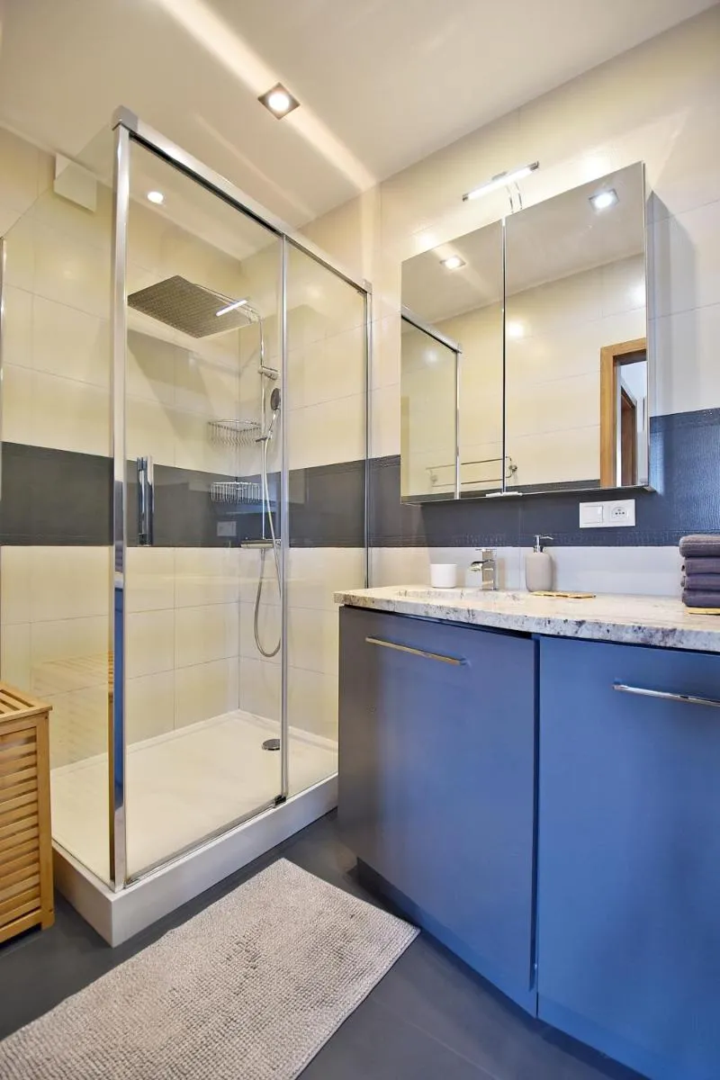 Image 3 of Warsaw City View Apartment – 63m2, Top Location, Workspace – by Rentujemy