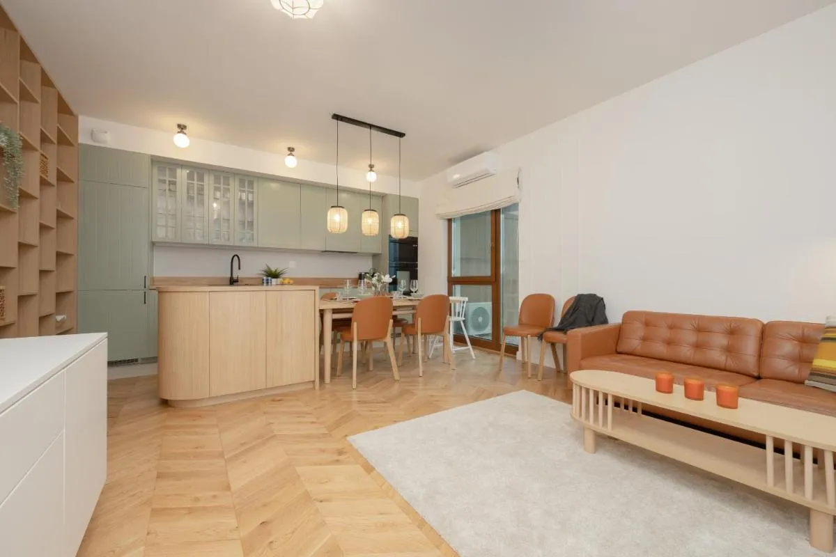 Image 2 of Wilanów Family Apartment with Parking & Gym by Renters Prestige