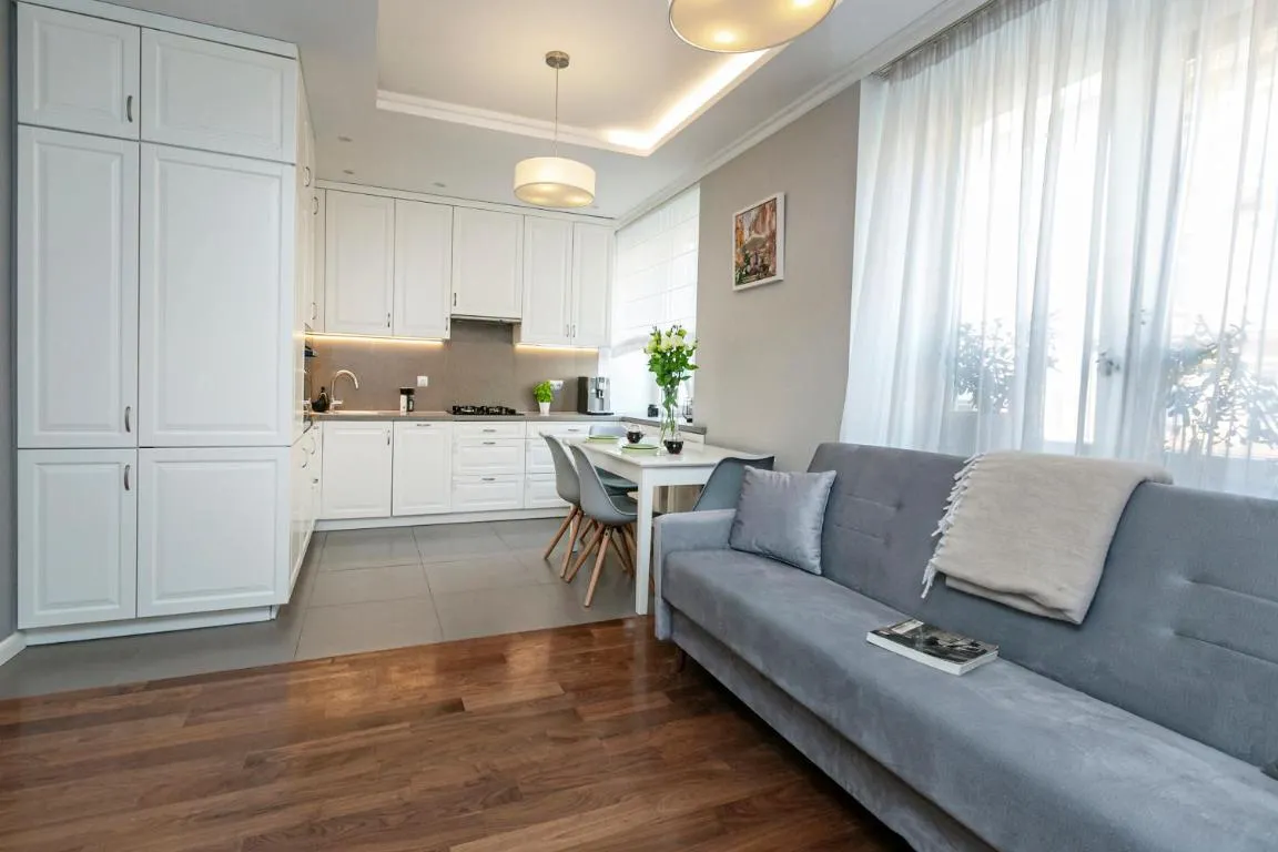 Image of Wilcza 10 – Bezpłatny parking – Free Parking – Better Rental