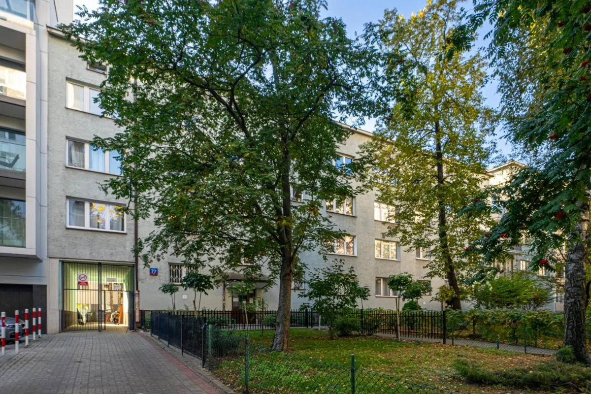 Image 3 of Złota Apartment – City Center, Workspace, Metro – by Rentujemy