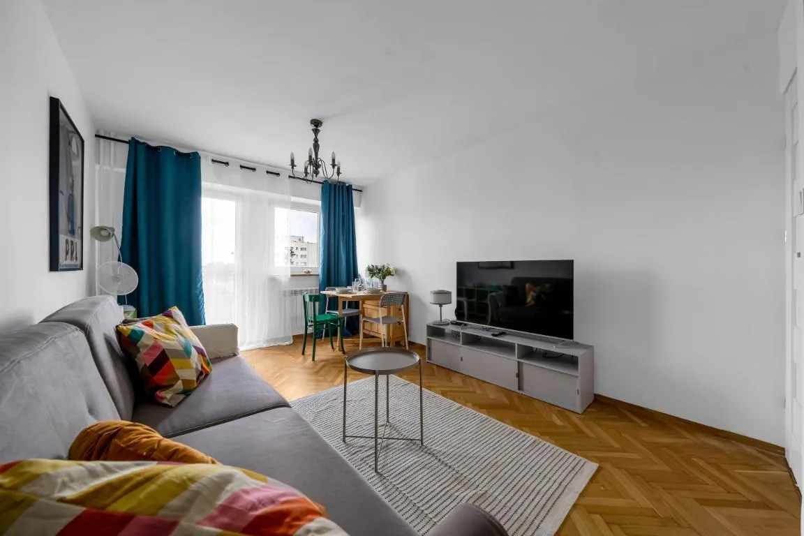 Image of Żoliborz Apt – 8th Floor with Balcony – by Rentujemy