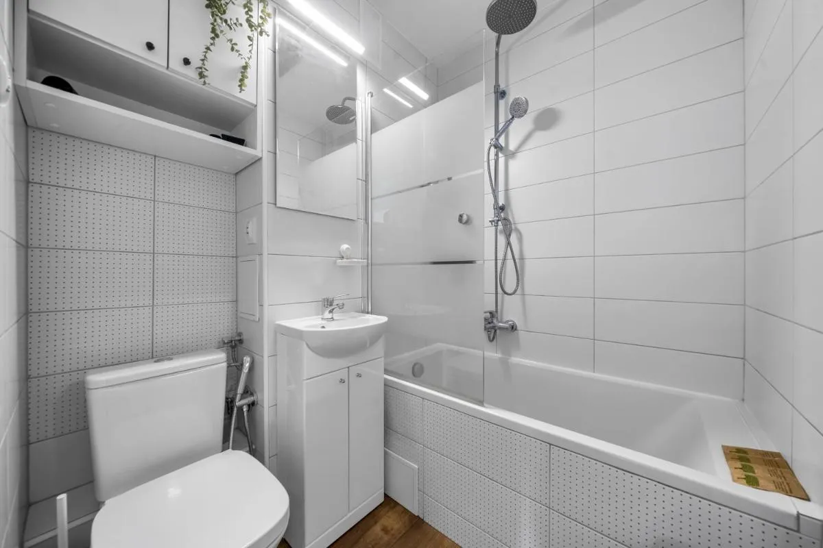 Image 2 of Żoliborz Apt – 8th Floor with Balcony – by Rentujemy