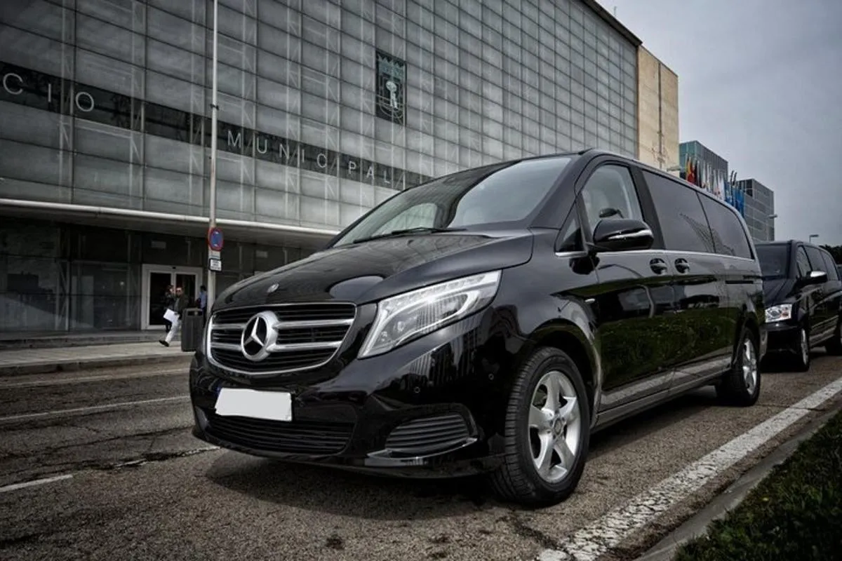 Image 4 of CO2-Offset Arrival Transfer Warsaw Airport WAW to Warsaw City
