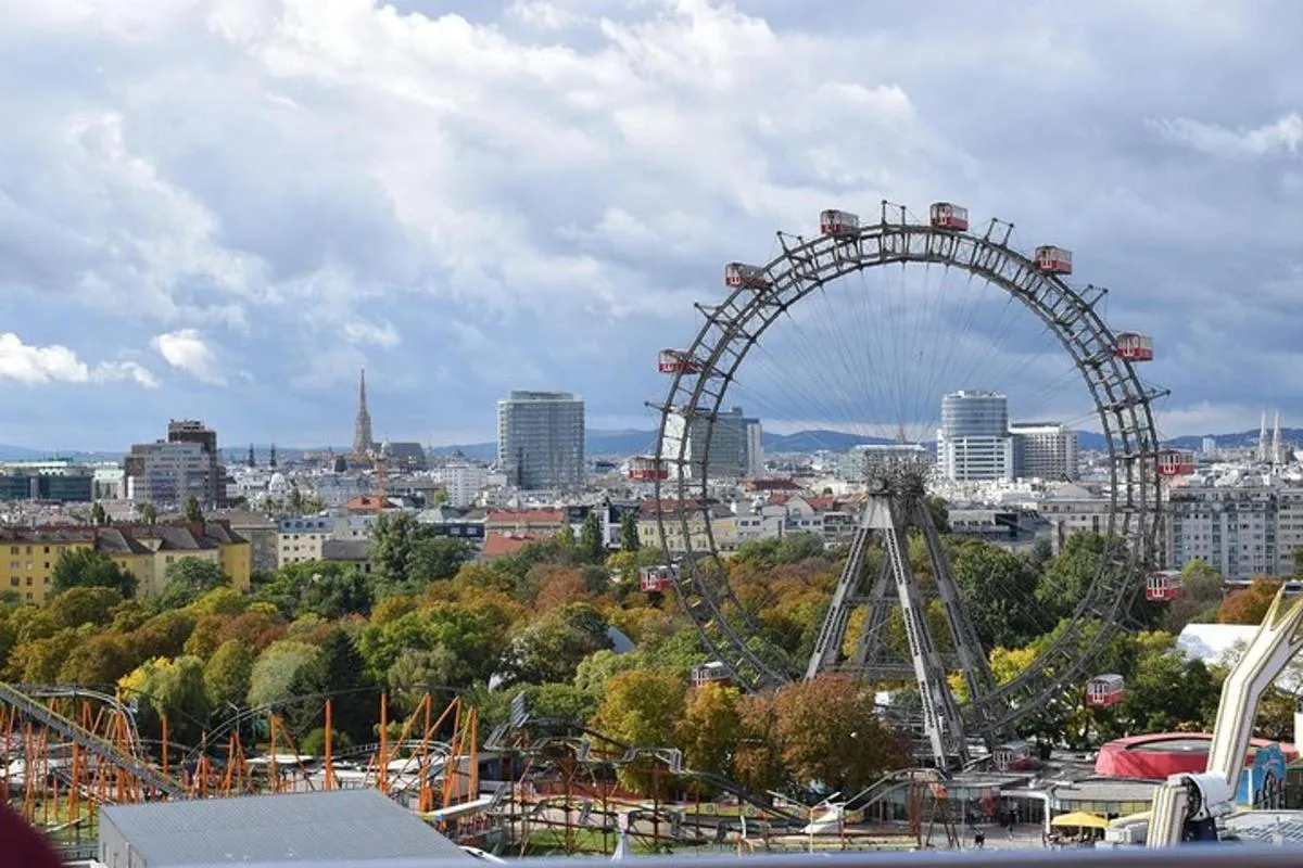 Image of Private Transfer from Warsaw to Vienna with 2h of Sightseeing