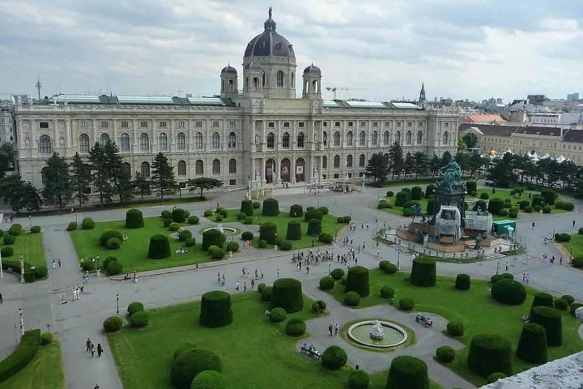 Image 6 of Private Transfer from Warsaw to Vienna with 2h of Sightseeing