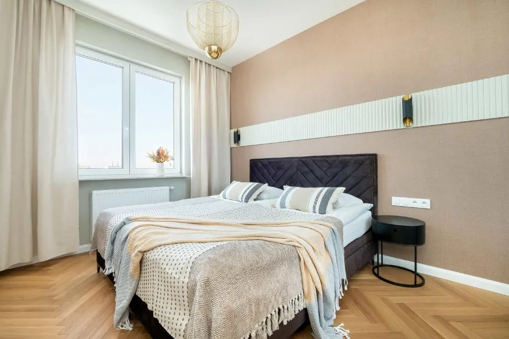 Air Conditioned Apartment in Warsaw with Parking and Bathtub by Noclegi Renters - 2