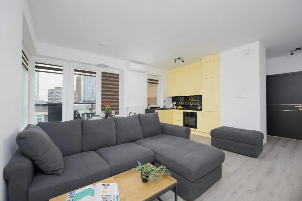 Apartament z Widokiem na Centrum 9 Piętro & Parking by Noclegi Renters