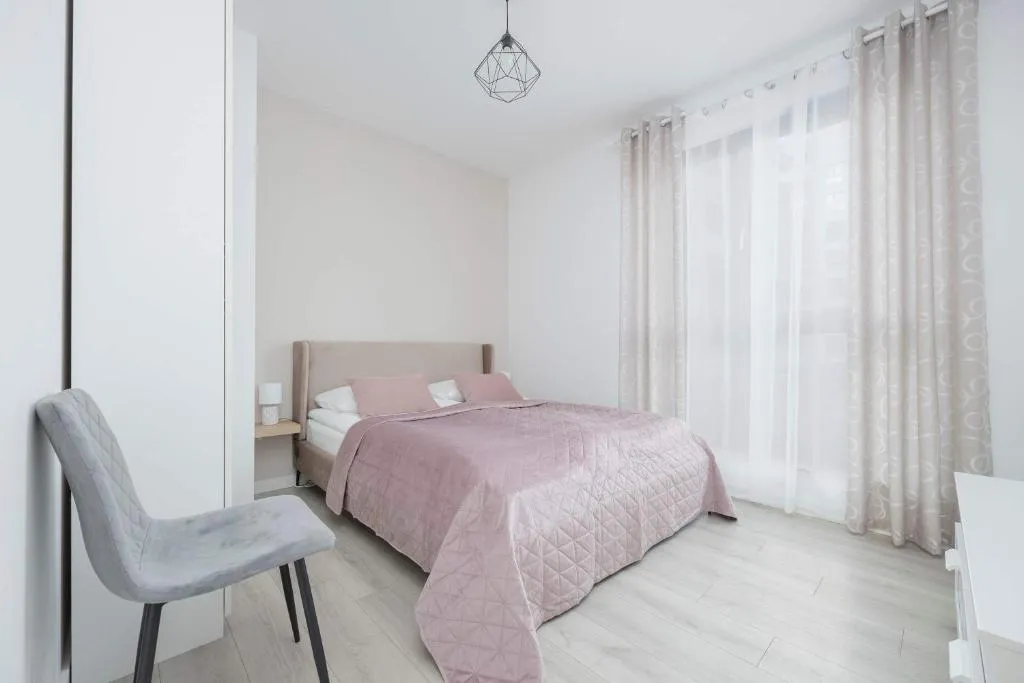 Family Apartment Cybernetyki with AC and Parking by Noclegi Renters - 2