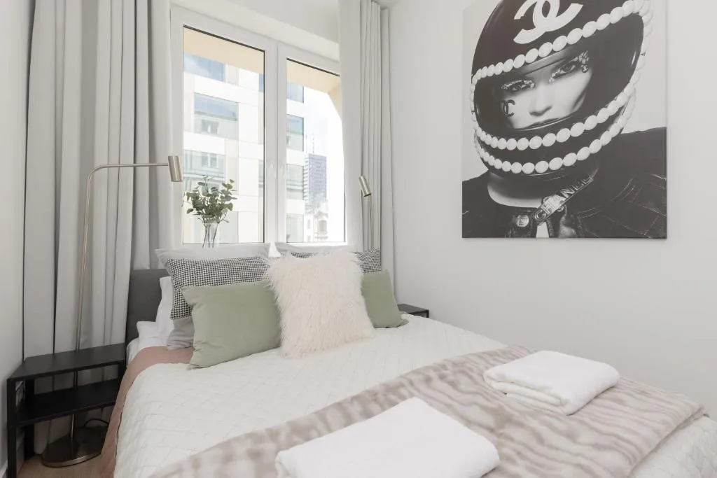 Fashionable City Center Apartment by Noclegi Renters - 2