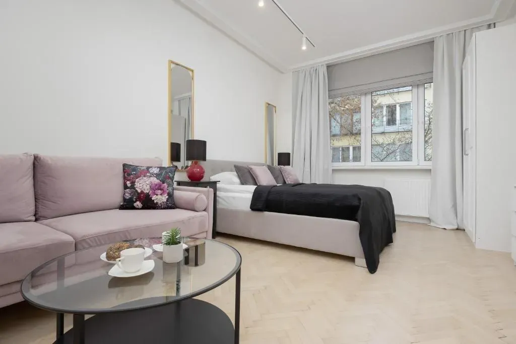 Modern Apartments with Air Conditioning in Warsaw Close to Three Parks by Renters Prestige - 2