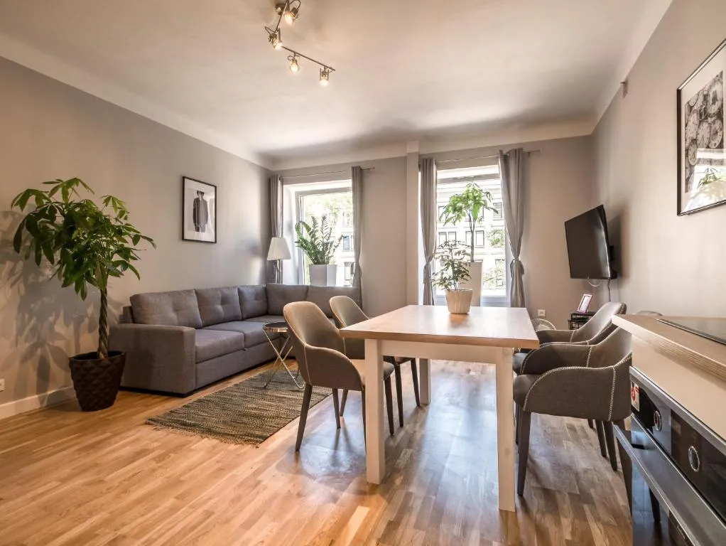 WHITE RESIDENCE 4rooms – CITY CENTER