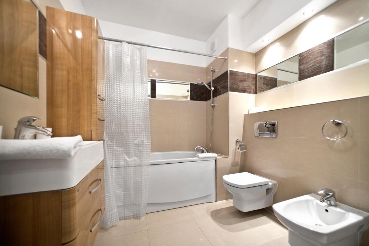 Image 2 of 2 bedrooms Bukowinska P&O Serviced Apartments