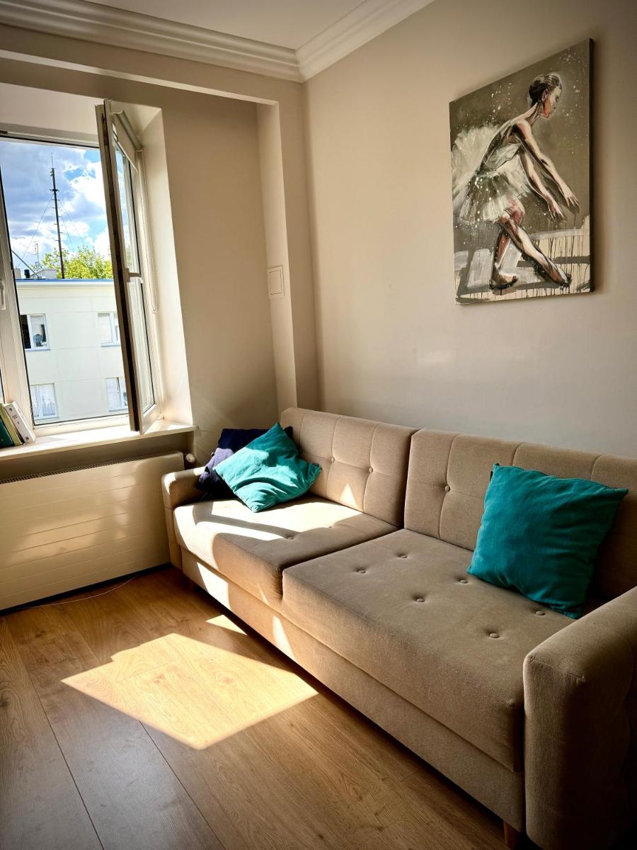 Image 3 of 43m2 Apartament Saski- Blisko Starówki i Dworca Centralnego- Elektoralna 19a