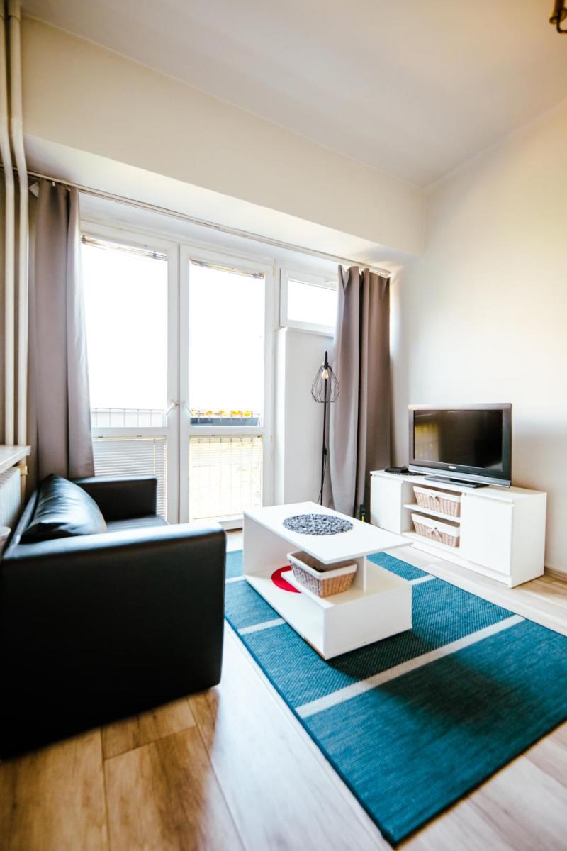 Image 5 of 6th Floor Modern Apartment with French Balcony and City Views
