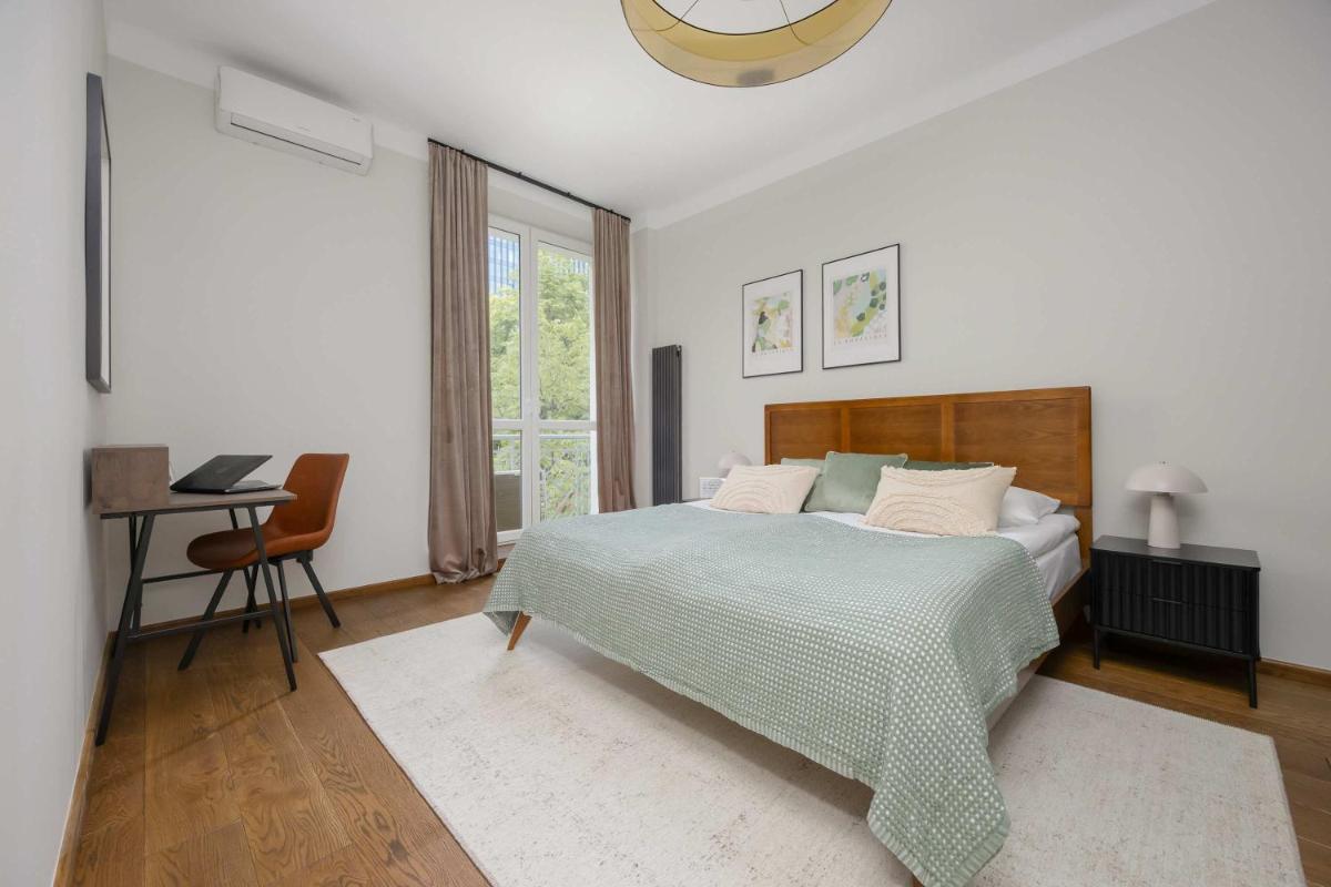 Image 1 of Air Conditioned Apartment in Warsaw Center with Desk and Bathtub by Noclegi Renters