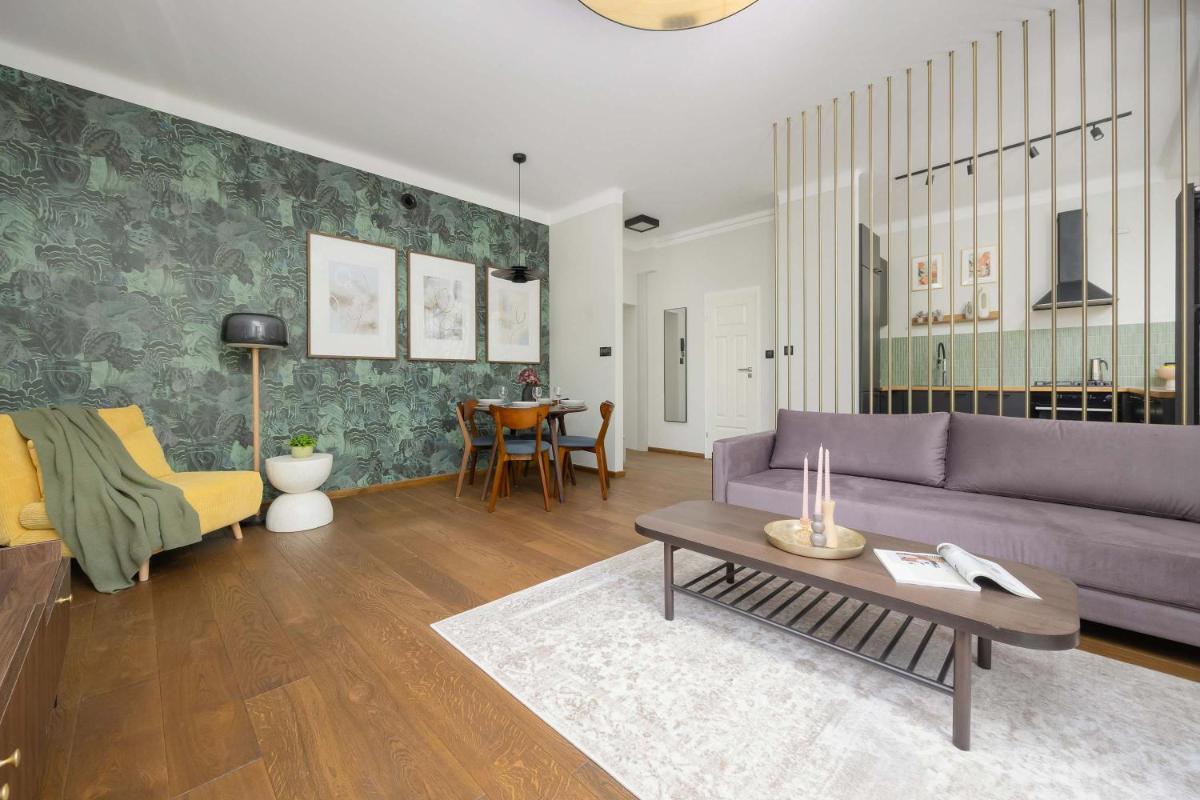 Image 6 of Air Conditioned Apartment in Warsaw Center with Desk and Bathtub by Noclegi Renters