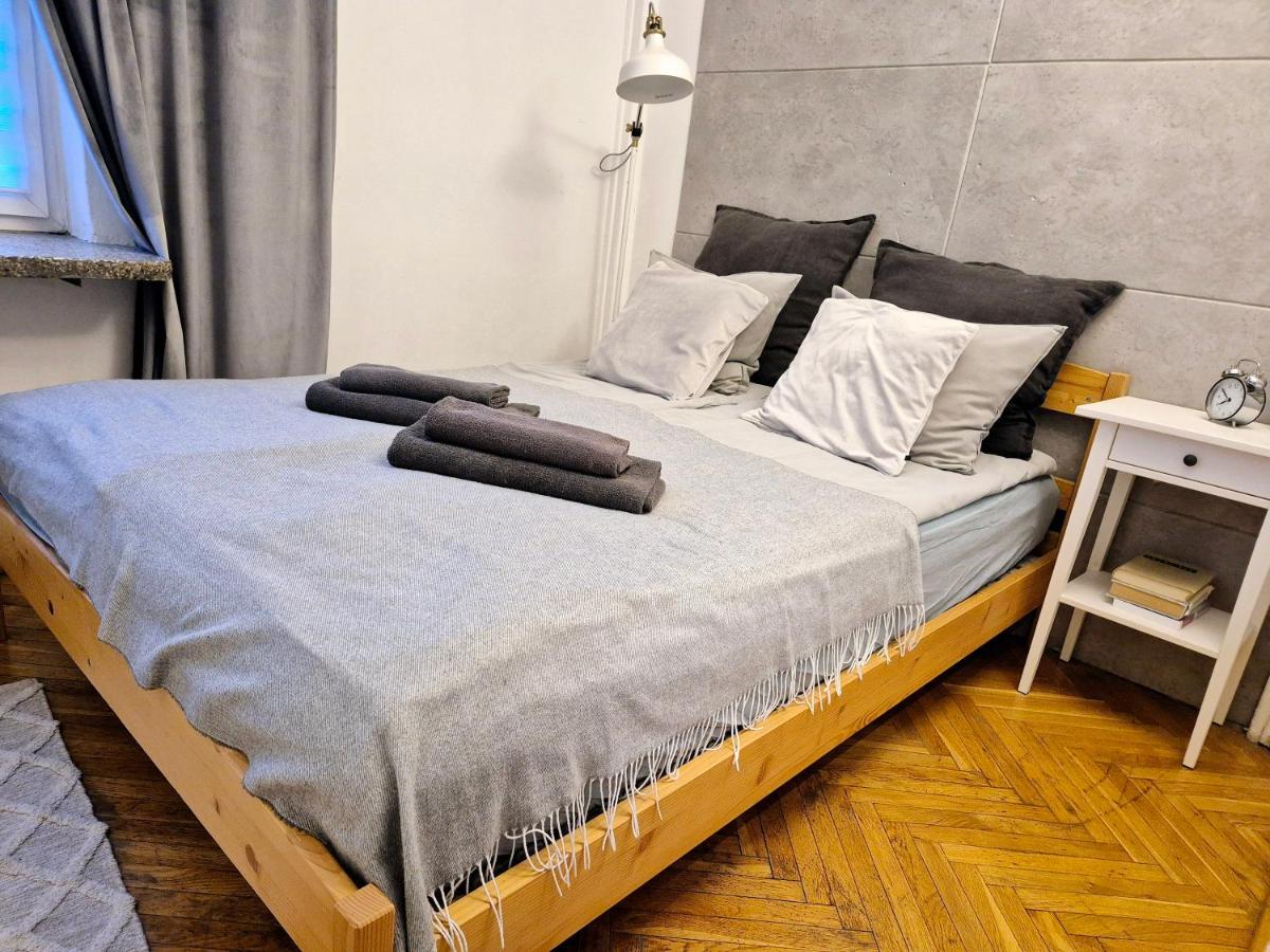 Image 1 of Apartament Miodowa Warszawa
