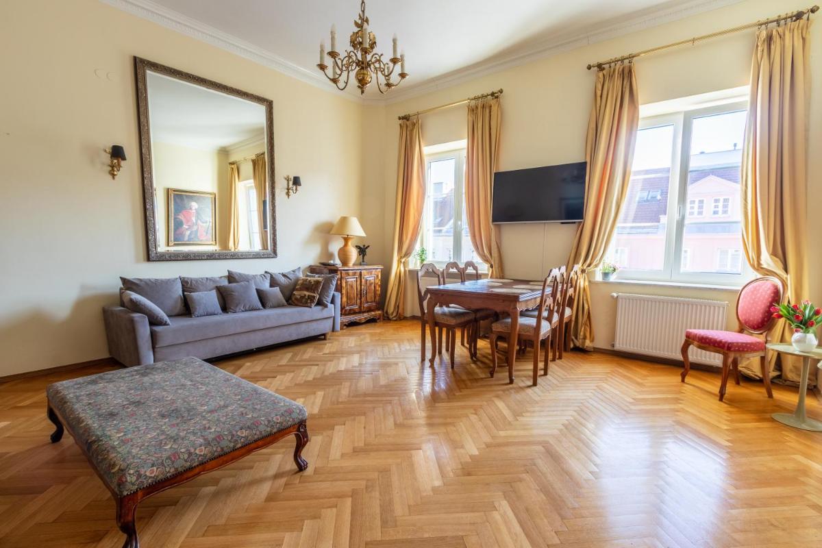 Image 2 of Apartament luster i obrazów