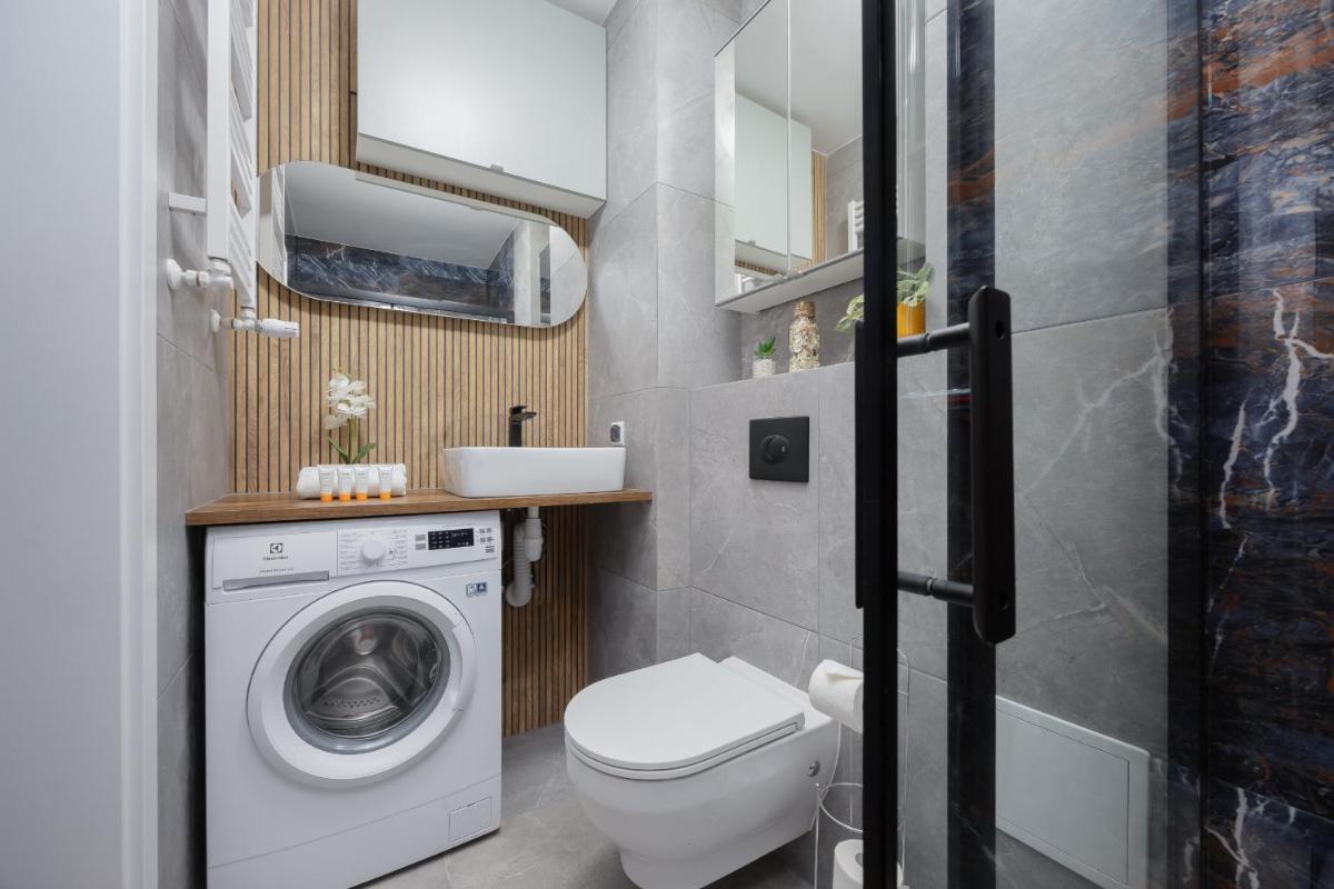 Image 5 of Apartament na Alejach Jerozolimskich przy Pałacu Kultury i Nauki by Noclegi Renters