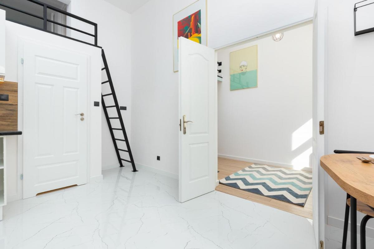 Image 6 of Apartment Aleje Jerozolimskie 85 by Noclegi Renters