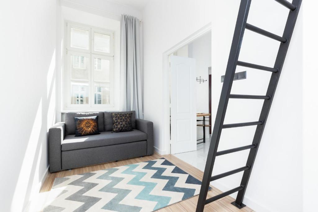 Image of Apartment Aleje Jerozolimskie 85 by Noclegi Renters