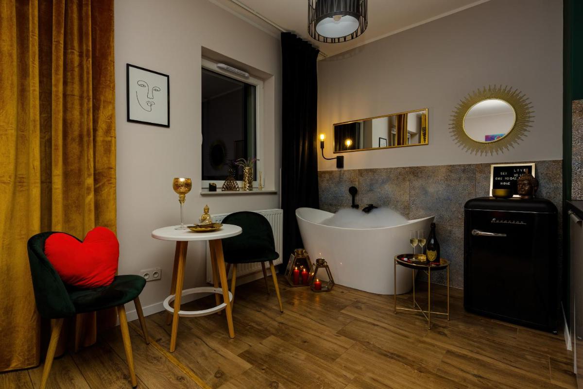 Image 4 of Apartment Jana Kazimierza Wola by Noclegi Renters