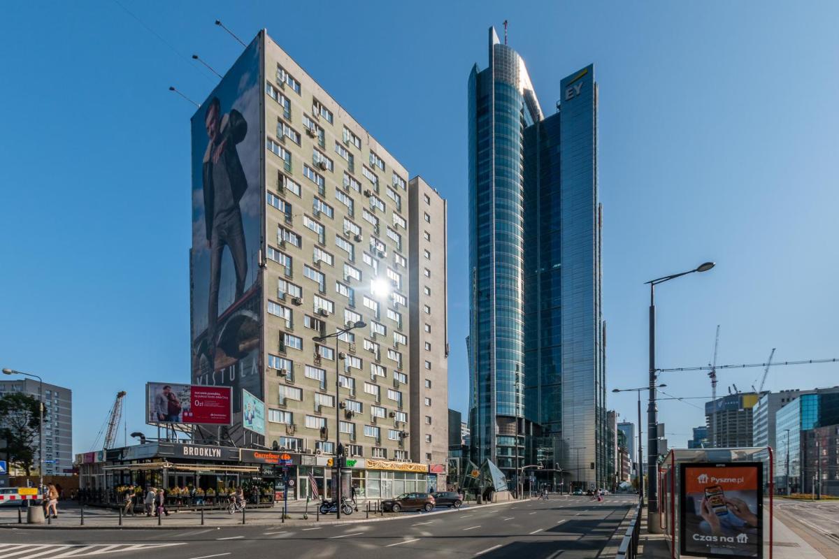 Image 6 of Apartment Jana Pawła II Next to the Metro by Noclegi Renters