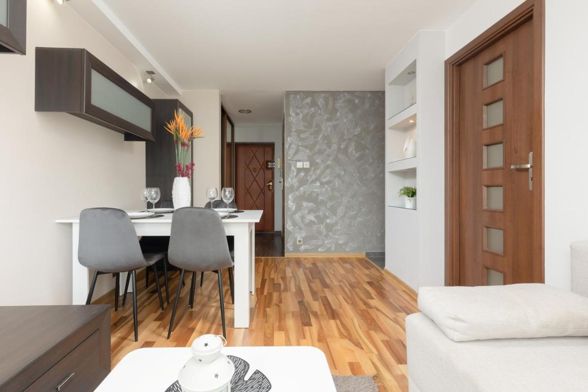 Image 3 of Apartment Jana Pawła II Next to the Metro by Noclegi Renters