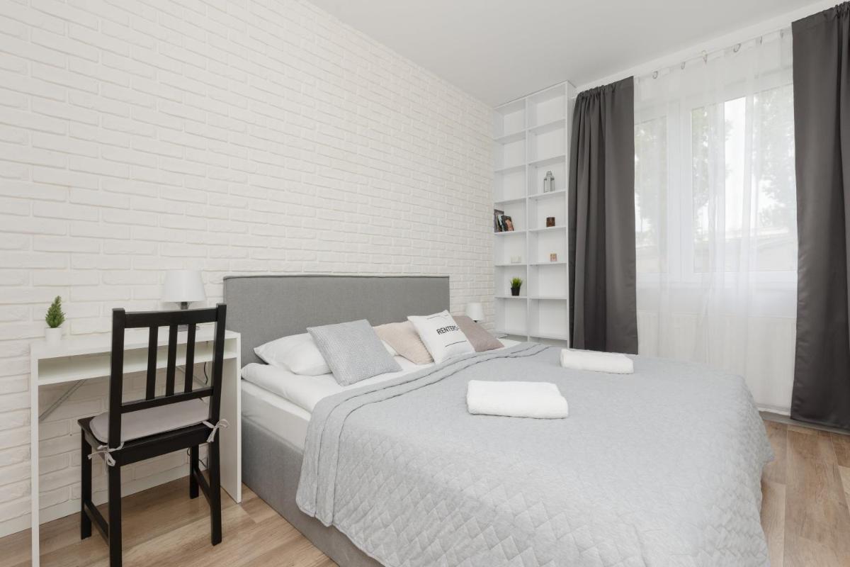 Image 2 of Apartment Warsaw Goclaw & 2 bedrooms & Parking & Balcony by Noclegi Renters