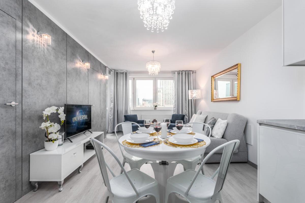 Image 2 of Apartments Golden Warsaw by Noclegi Renters