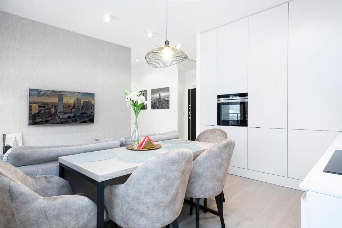 Image 2 of Apartments Warsaw Szamocka by Renters Prestige
