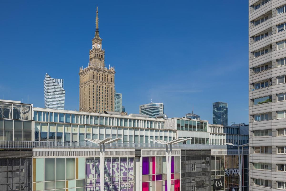 Image 4 of Beautiful Apartment with Balcony in Heart of Warsaw by Noclegi Renters