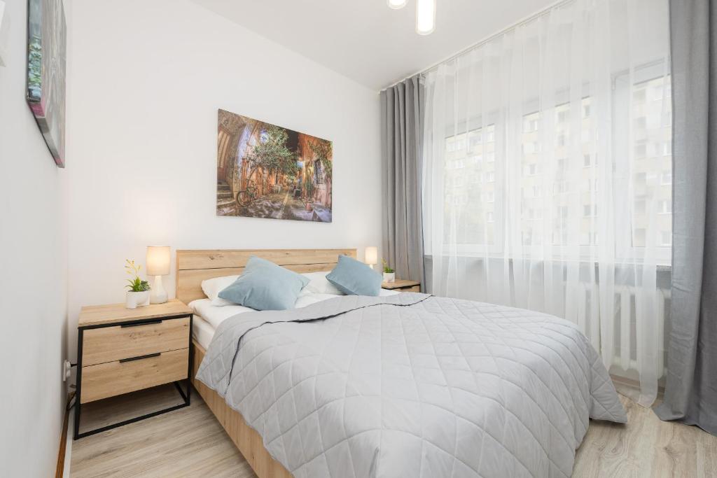 Image of Bright Apartment in Warsaw Center with Two Bedrooms and Balcony by Noclegi Renters