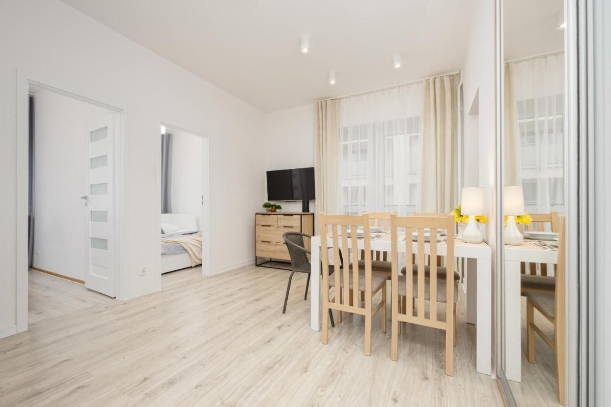 Image 6 of Bright Apartment in Warsaw Center with Two Bedrooms and Balcony by Noclegi Renters