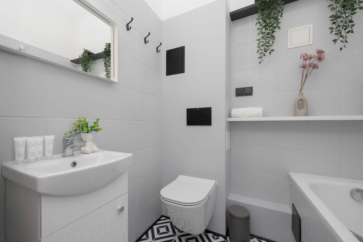 Image 4 of Bright Apartment with Balcony in Warsaw Wola by Noclegi Renters