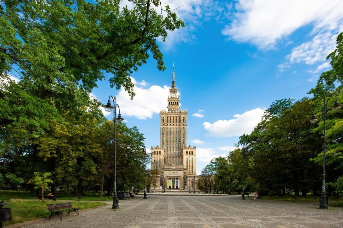 Image 6 of Bright Apartment with Parking In the Center of Warsaw by Noclegi Renters