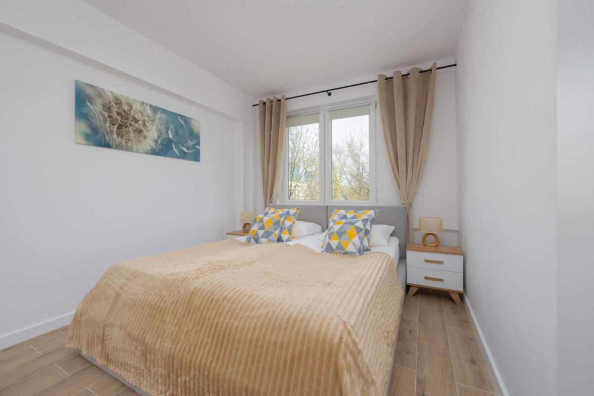 Image 2 of Bright Apartments Close to City Centre by Noclegi Renters