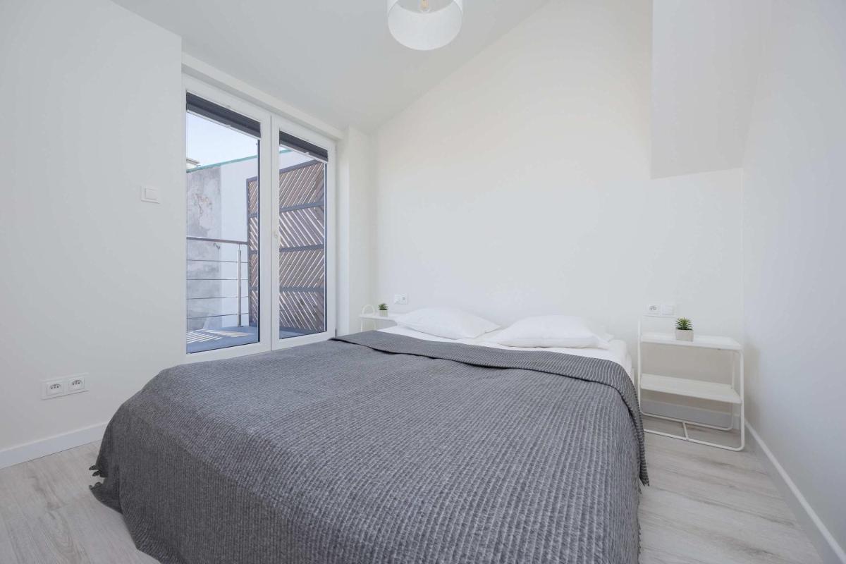Image 4 of Bright Apartments with Air Conditioning Near the Copernicus Science Center in Warsaw by Noclegi Renters