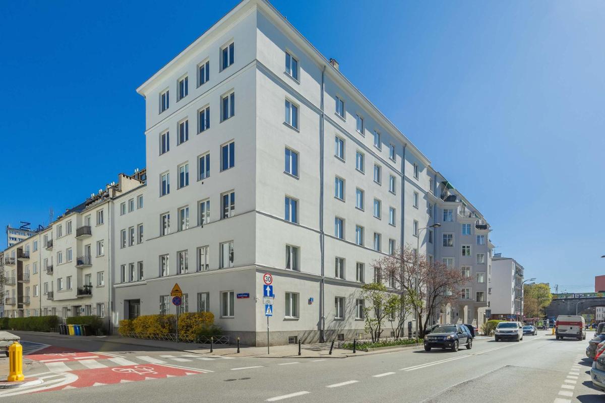 Image 1 of Bright Apartments with Air Conditioning Near the Copernicus Science Center in Warsaw by Noclegi Renters