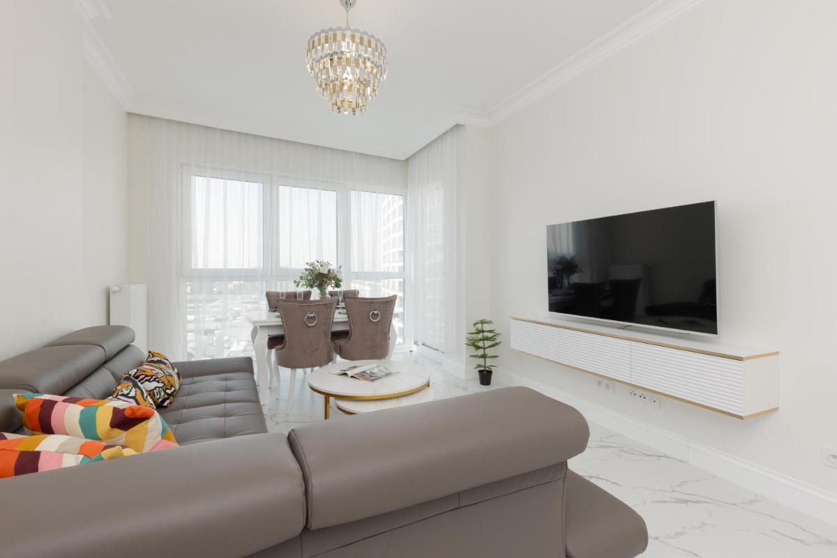 Image 2 of Business Apartments Kasprzaka with Parking by Noclegi Renters