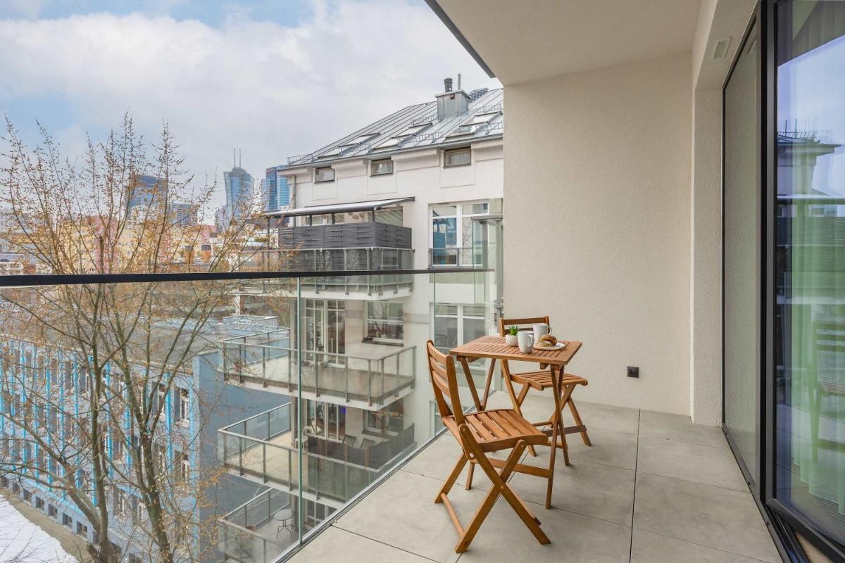 Image 5 of CHRONOS APARTAMENTY with Parking and Air Conditioning in Warsaw Wola by Renters Prestige